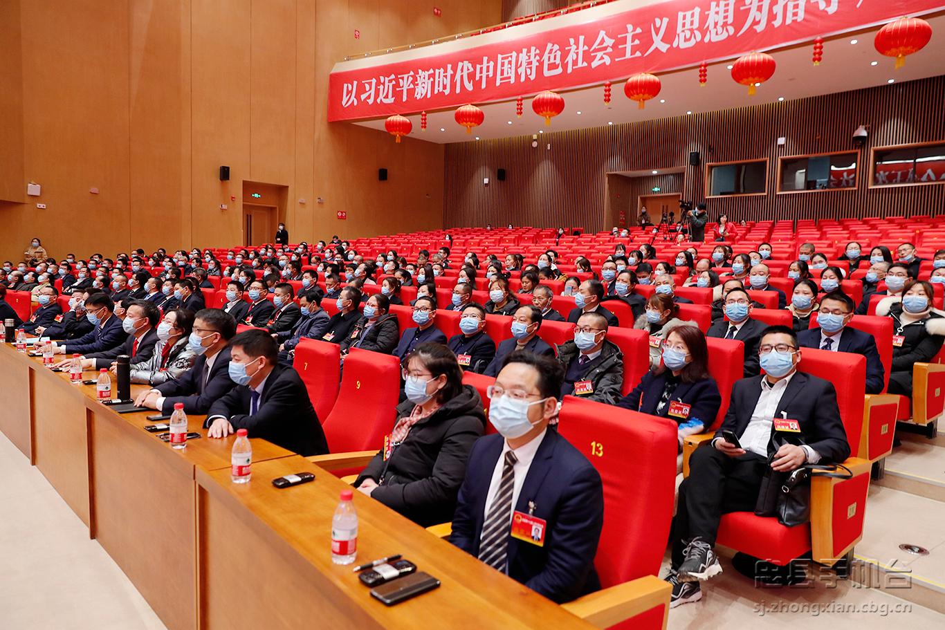 “一票重千鈞”——公信表決系統(tǒng)助力忠縣人大、政協(xié)